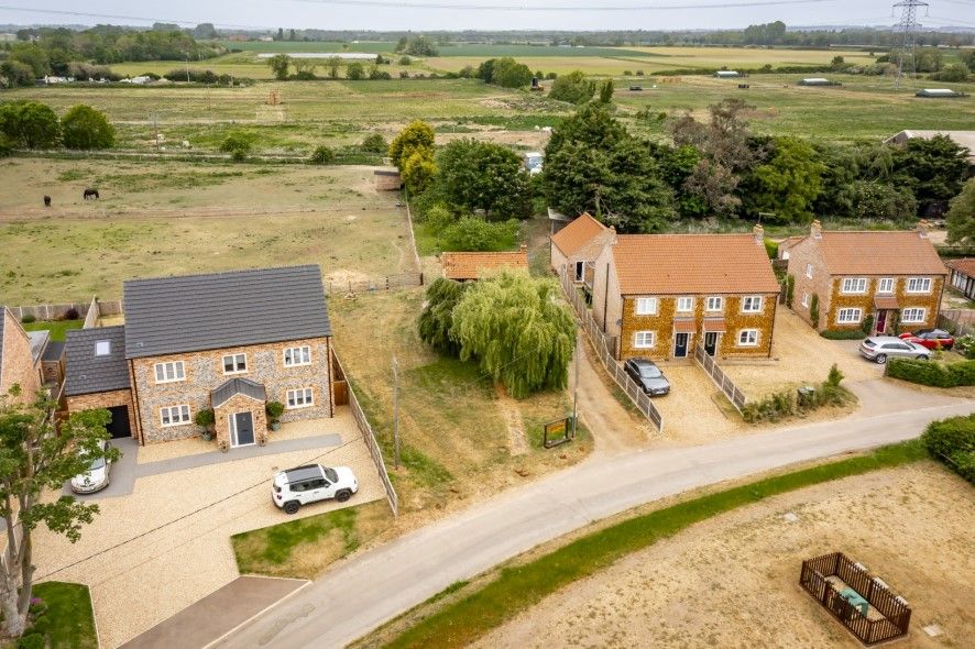 Property photo 3 of 21