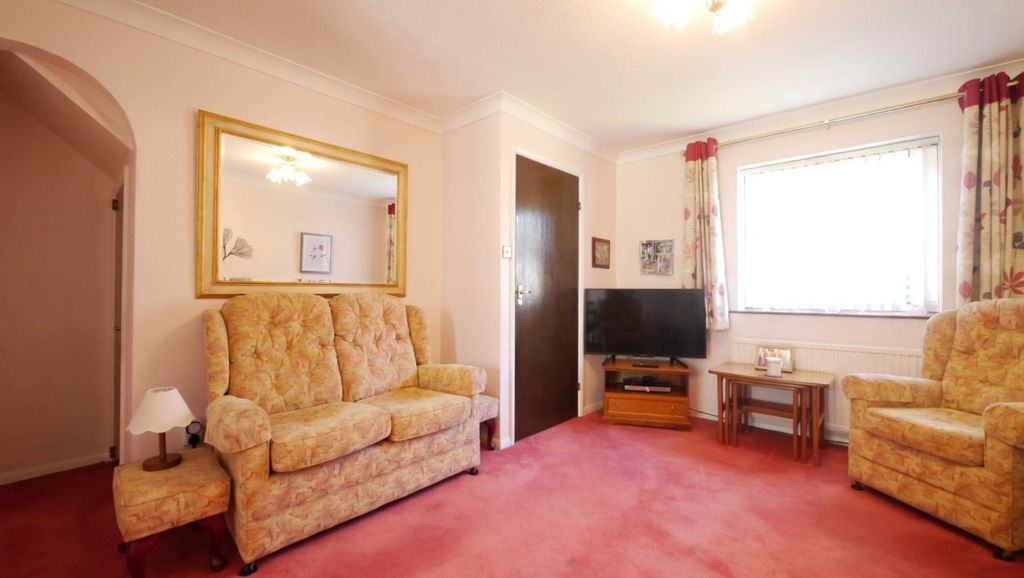 Property photo 2 of 12