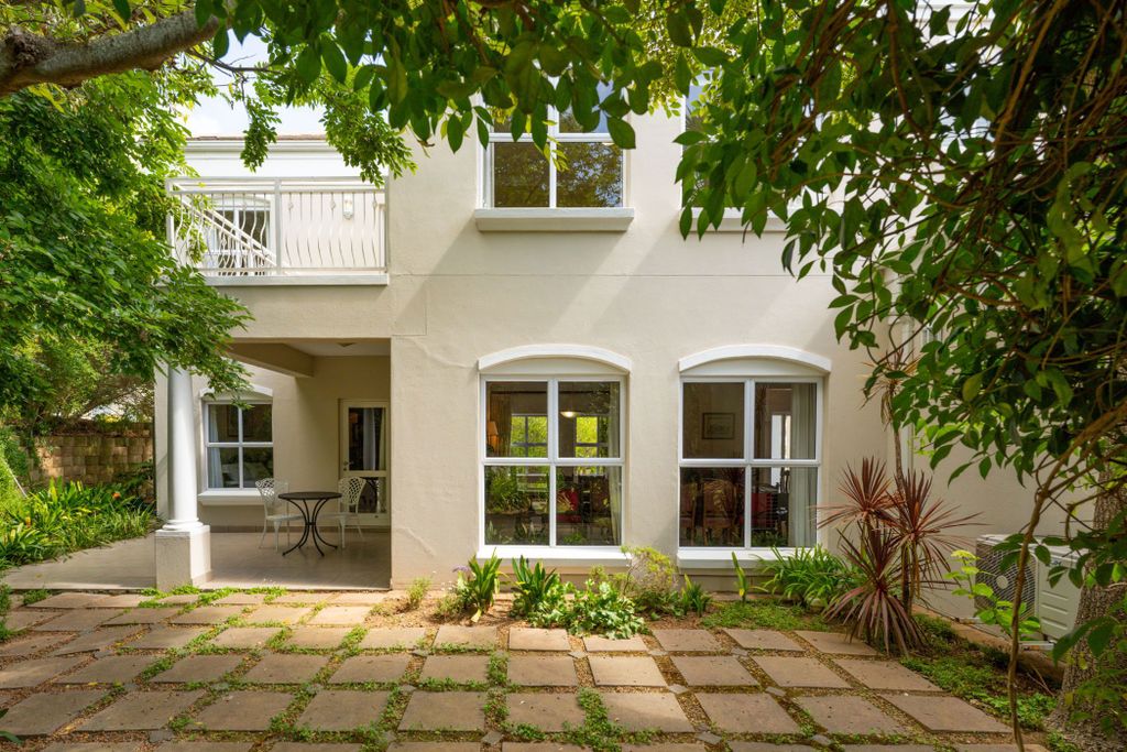 Property photo 1 of 36 Sw1683157