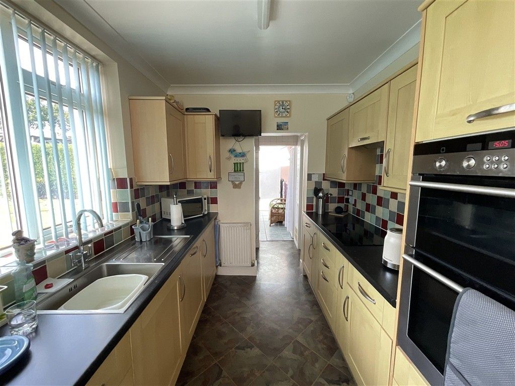 Property photo 2 of 4 Kitchen
