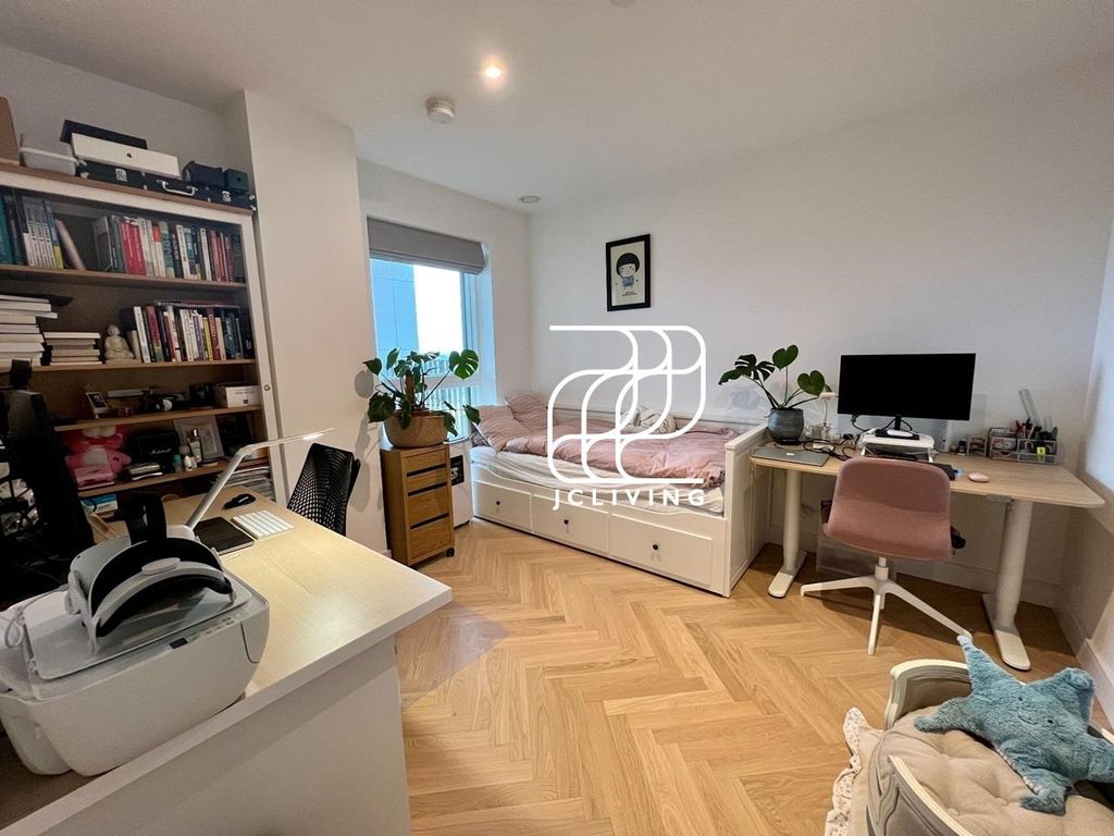 Property photo 3 of 21 Bedroom 2.Jpeg