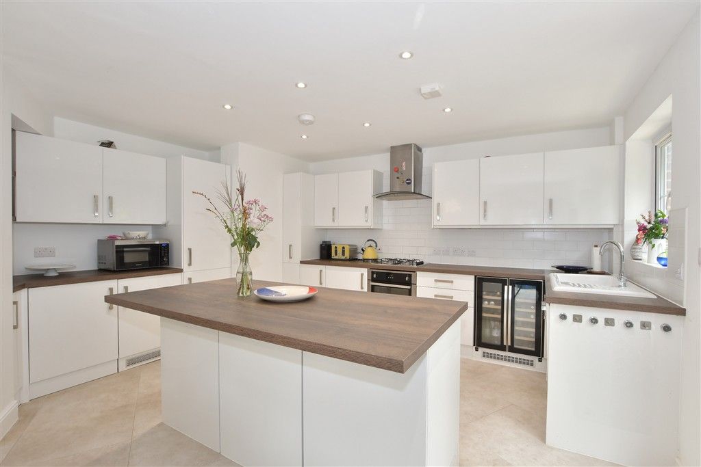 Property photo 3 of 15 Kitchen