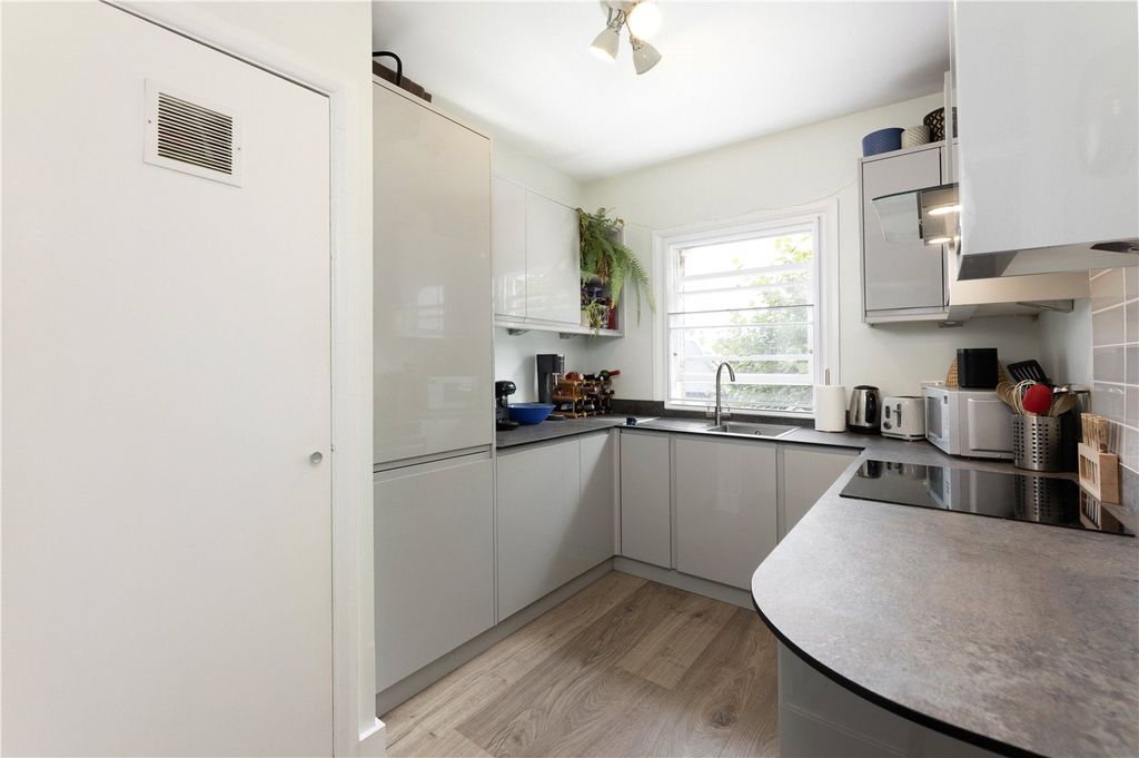 Property photo 2 of 6 Picture No. 05