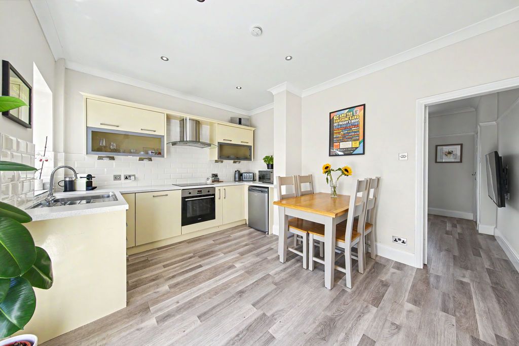 Property photo 3 of 30 Kitchen