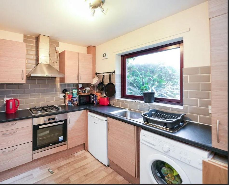 Property photo 2 of 6