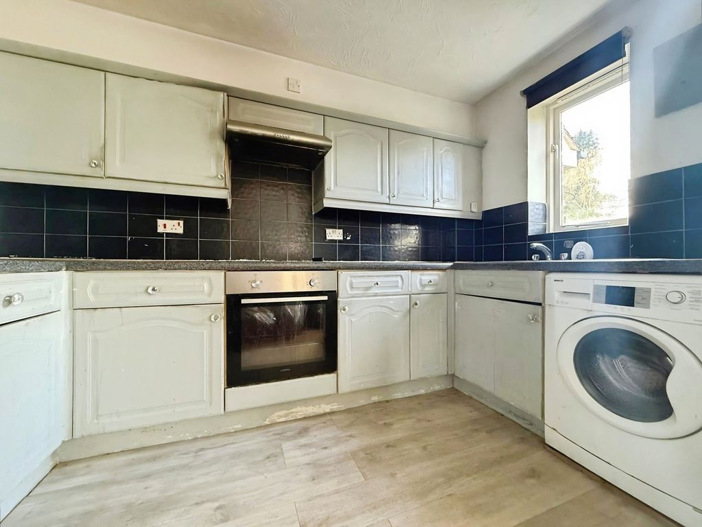 Property photo 2 of 8 Pbox-Img.Jpg