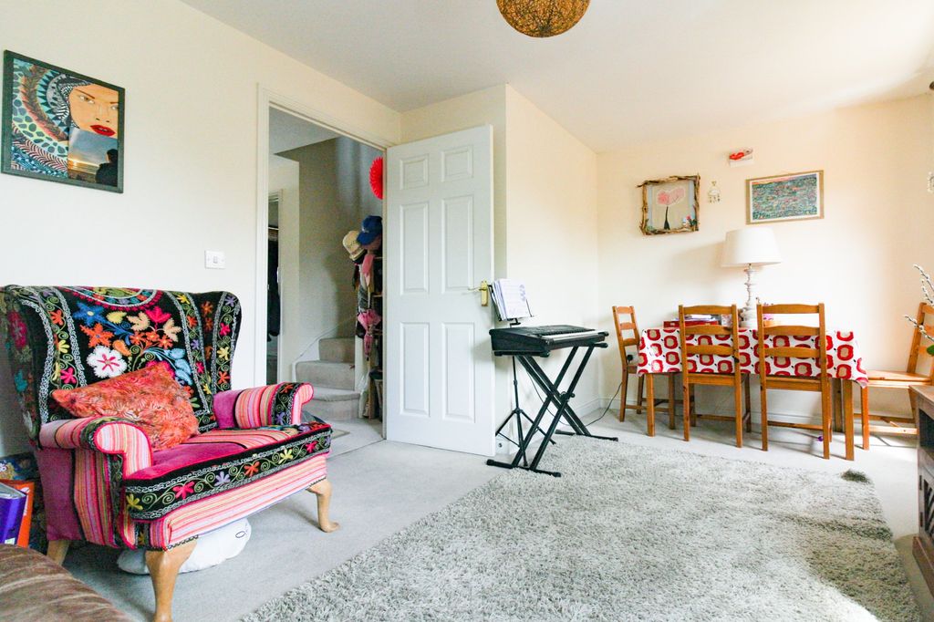 Property photo 2 of 22