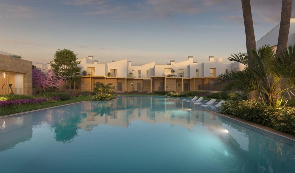 Property photo 2 of 32