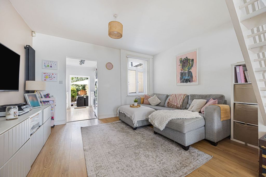 Property photo 2 of 19