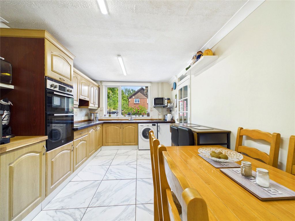 Property photo 3 of 14 Picture No. 10