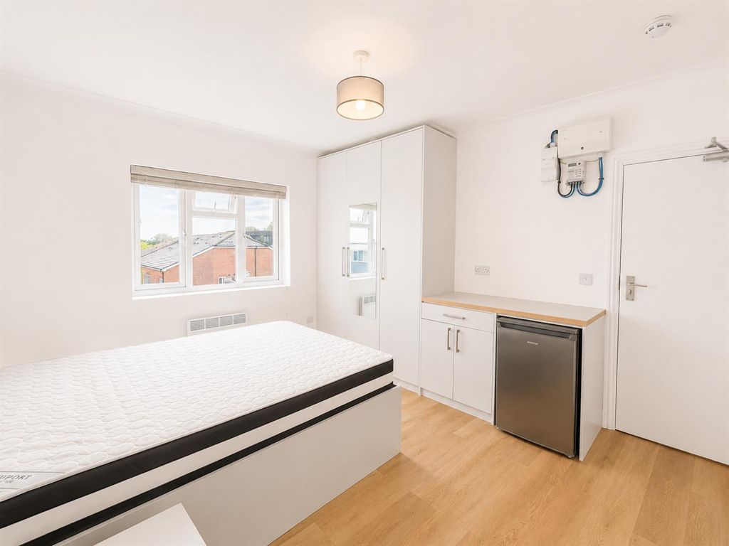 Property photo 2 of 6 B3Ec9917-E93A-40A6-Afda-E29Dd0De2942.Png