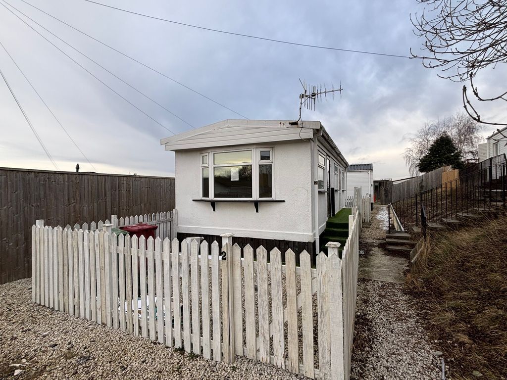 Property photo 1 of 5