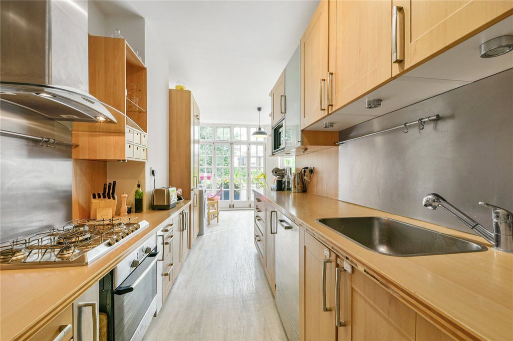 Property photo 3 of 13 Separate Kitchen