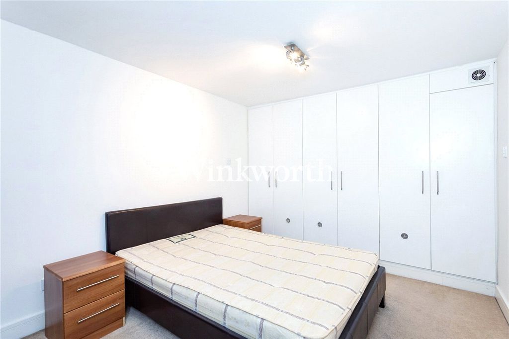 Property photo 3 of 8 Picture No. 12