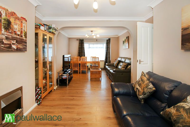 Property photo 3 of 14 Lounge/Dining