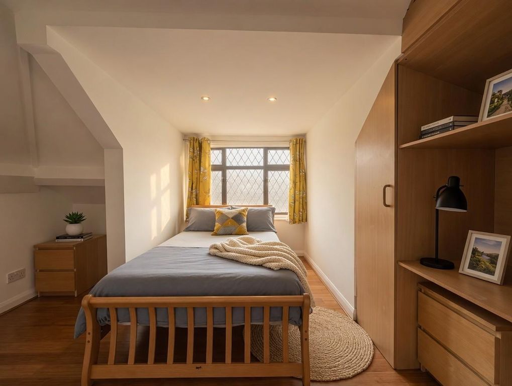 Property photo 2 of 6 Bed 1.Jpg