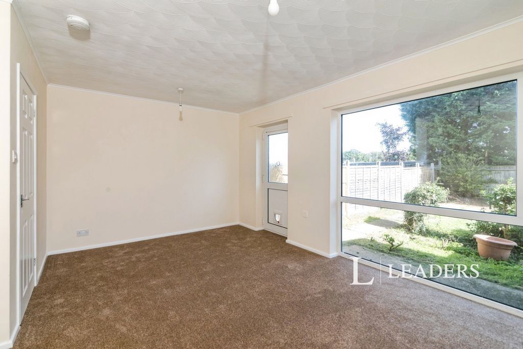 Property photo 3 of 11 Pbox-Img.Jpg