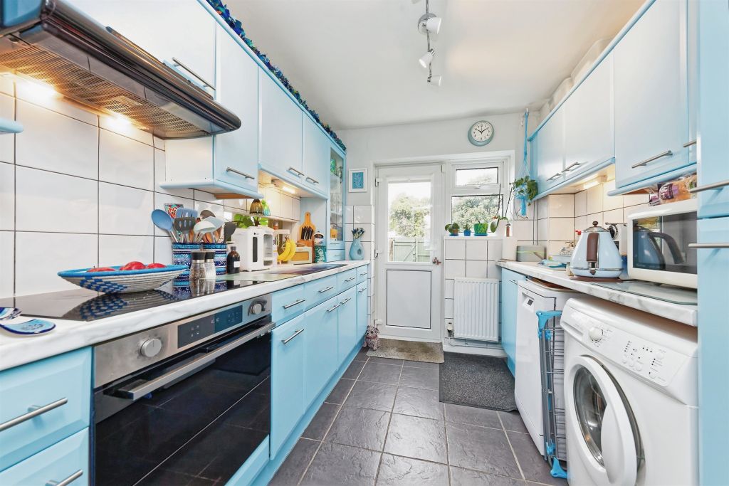 Property photo 3 of 12