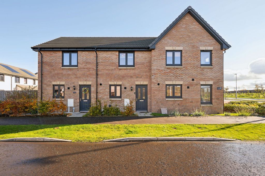 Property photo 1 of 25 Front View