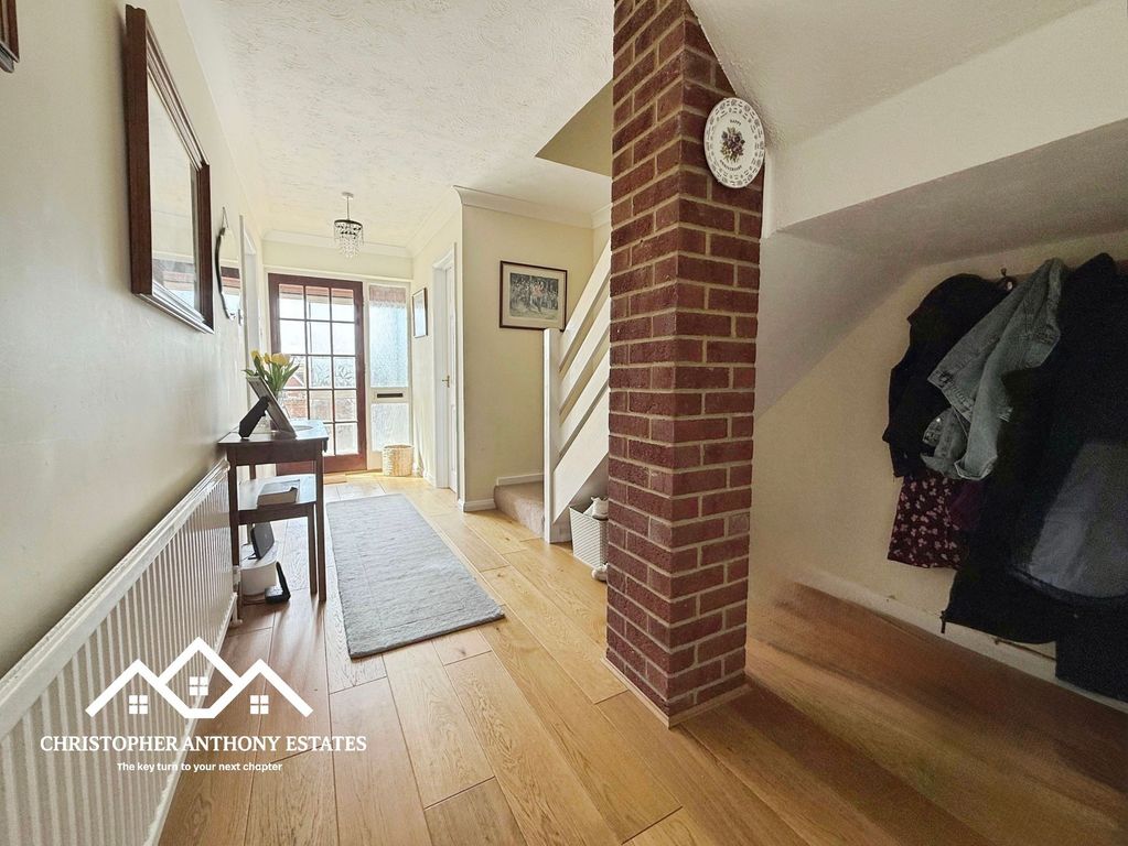 Property photo 2 of 26