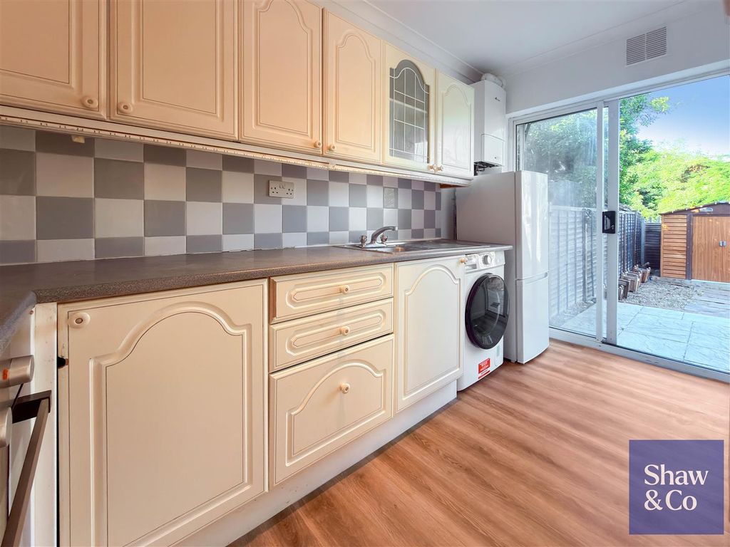 Property photo 3 of 7 Kitchen.Jpg