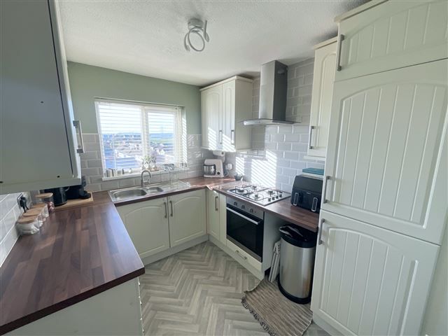 Property photo 2 of 21 Kitchen