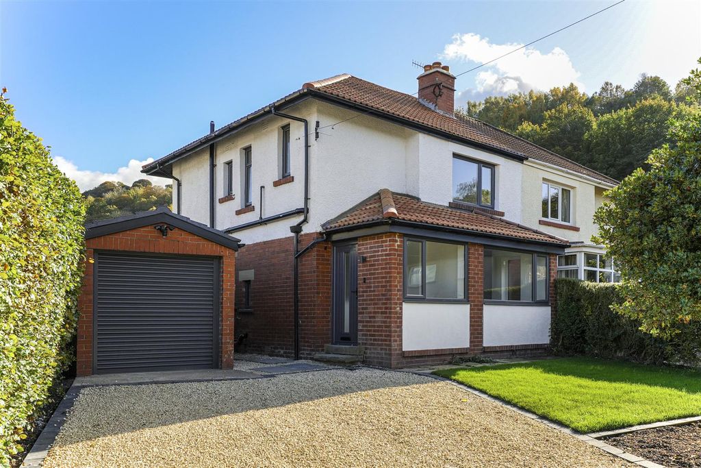 Property photo 1 of 24 Bradford Road