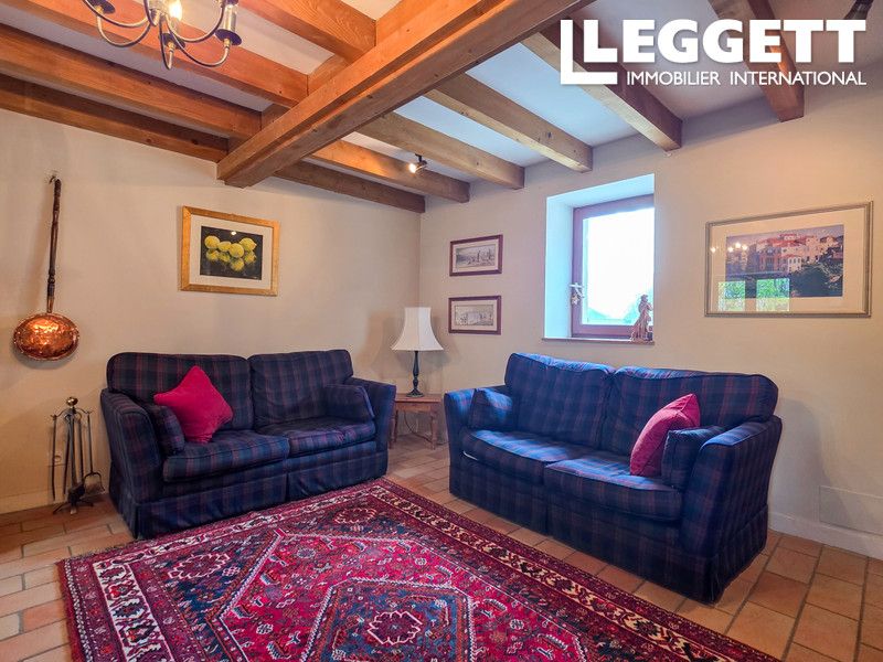 Property photo 3 of 10