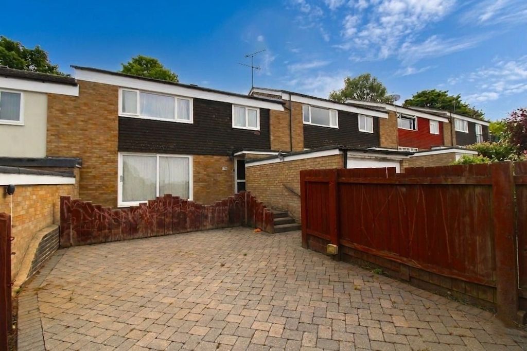 Property photo 2 of 11