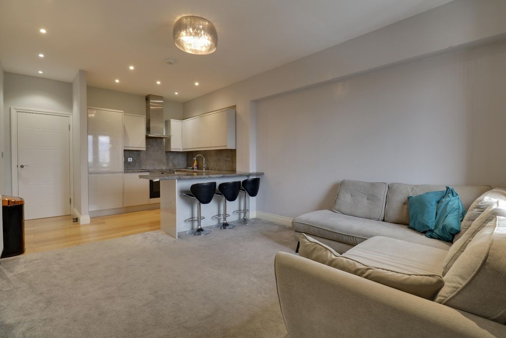 Property photo 3 of 15 5455193