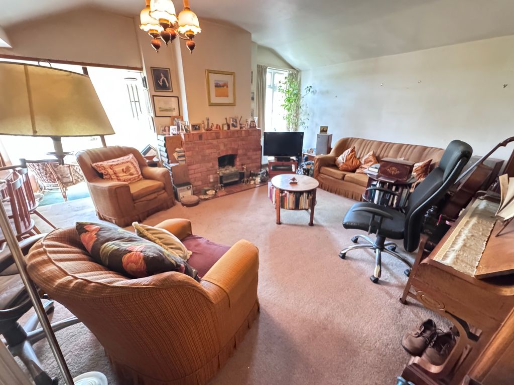 Property photo 3 of 15