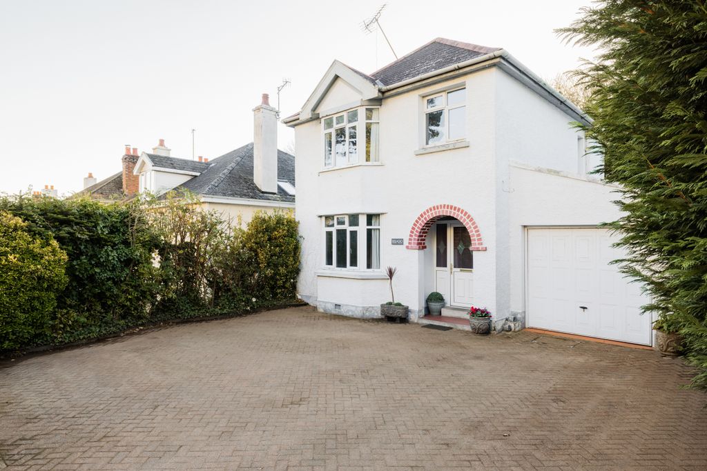 Property photo 1 of 20