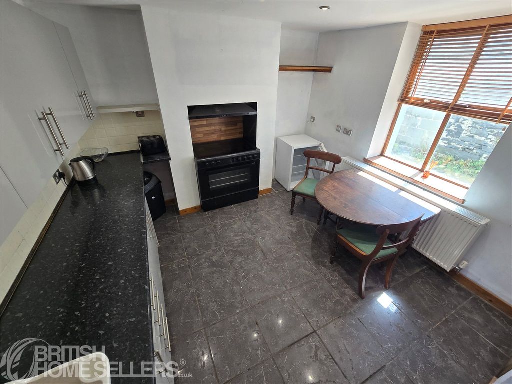 Property photo 3 of 15 Picture No. 06