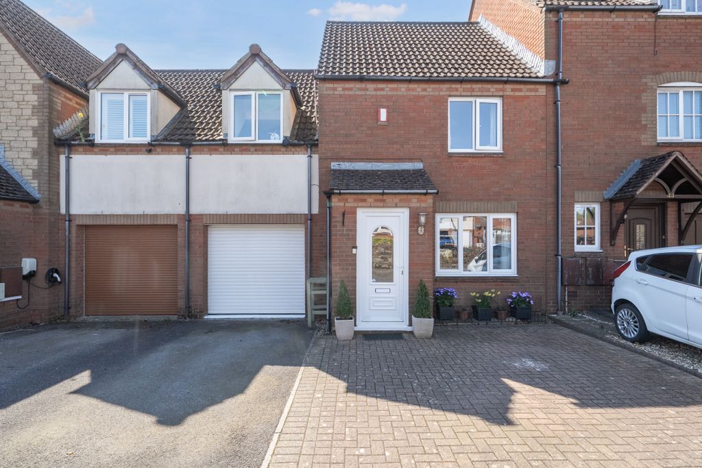 Property photo 1 of 21 143822316