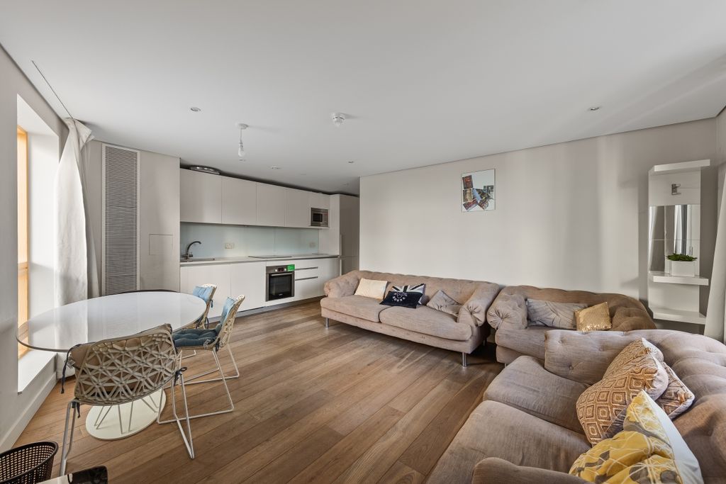 Property photo 3 of 12 094A6368