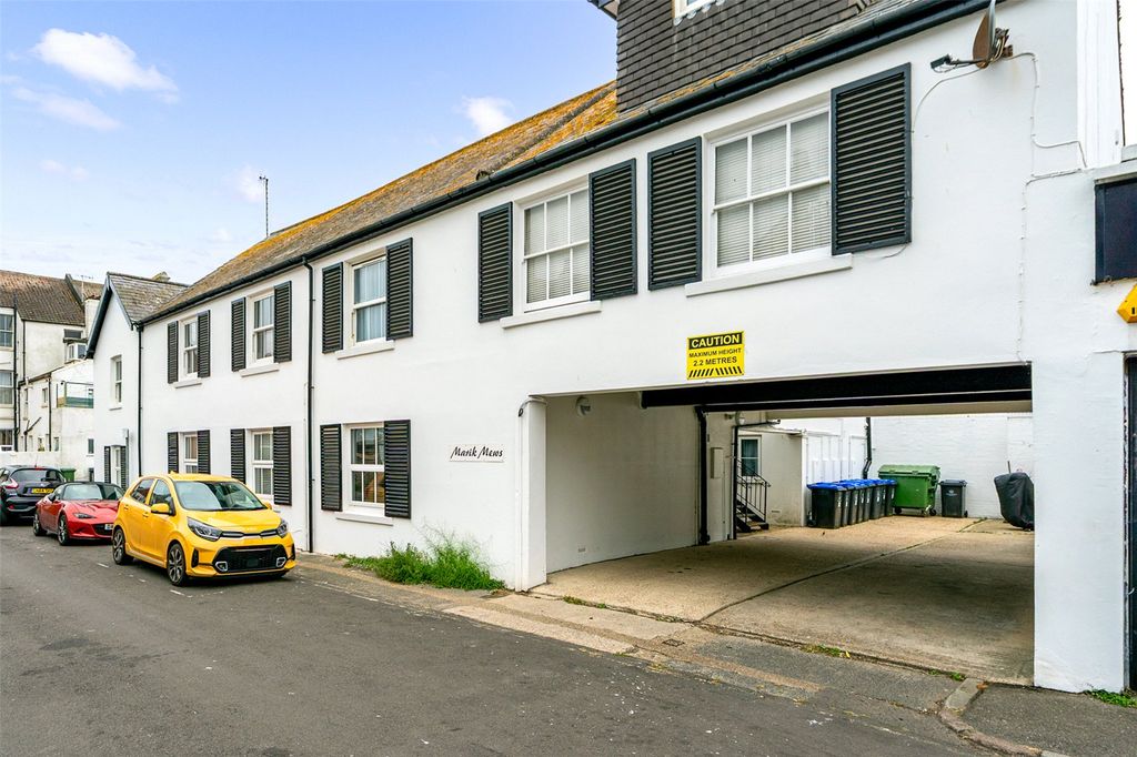 Property photo 1 of 11 Picture No. 05