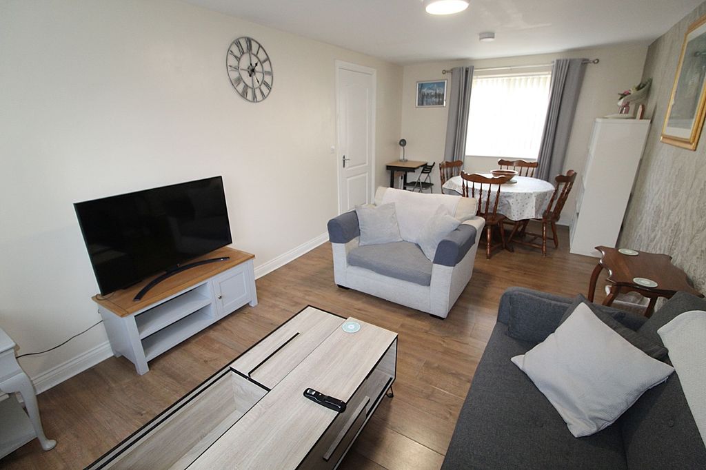 Property photo 2 of 13 Lounge/Diner