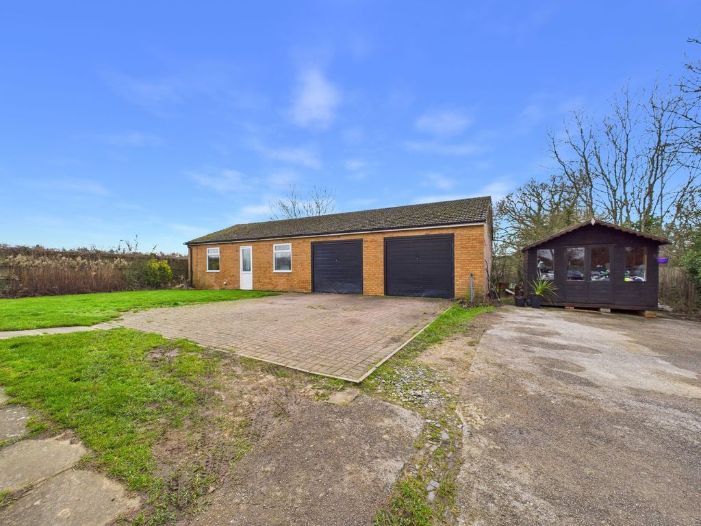 Property photo 3 of 23