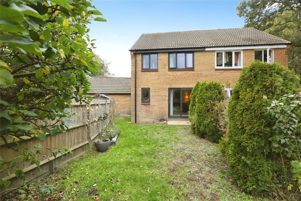 Property photo 2 of 17 Picture No. 05