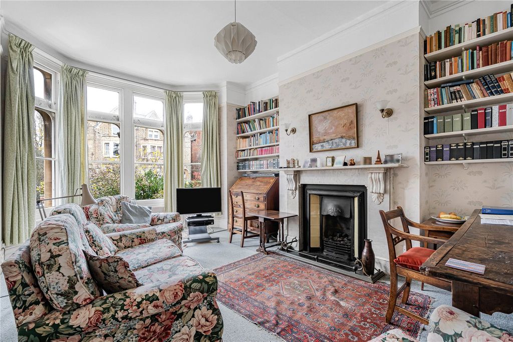 Property photo 3 of 15 Picture No. 26