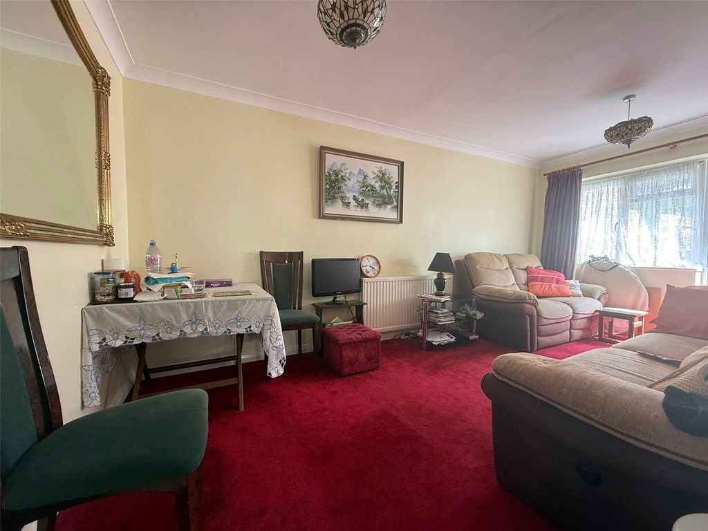 Property photo 3 of 18 Picture No. 09