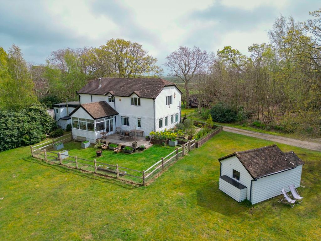 Property photo 1 of 34