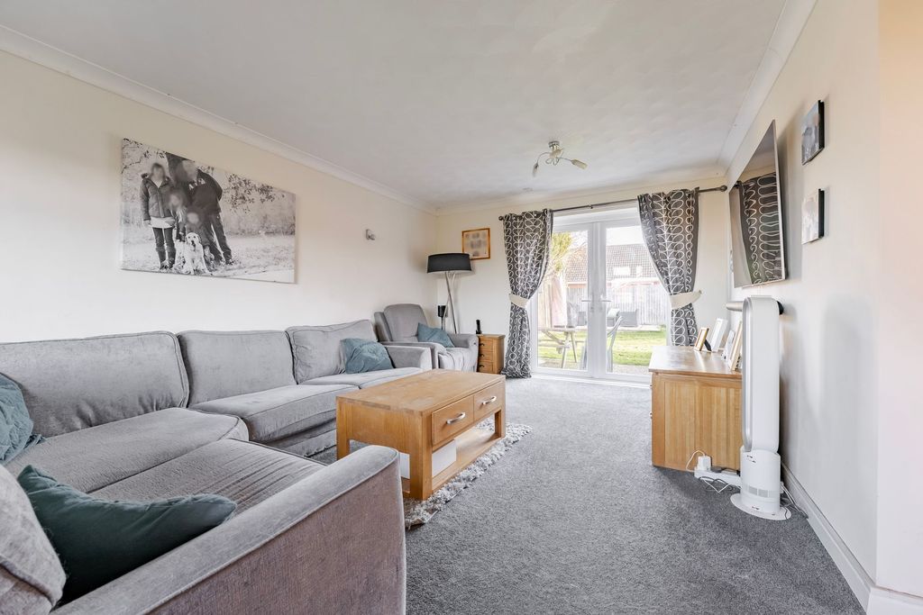 Property photo 2 of 20