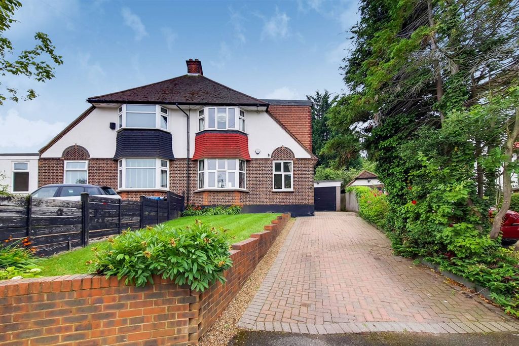 Property photo 2 of 11