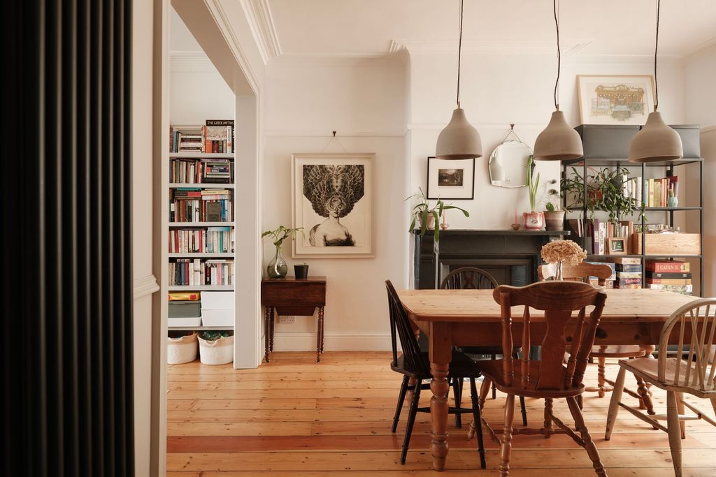 Property photo 2 of 25