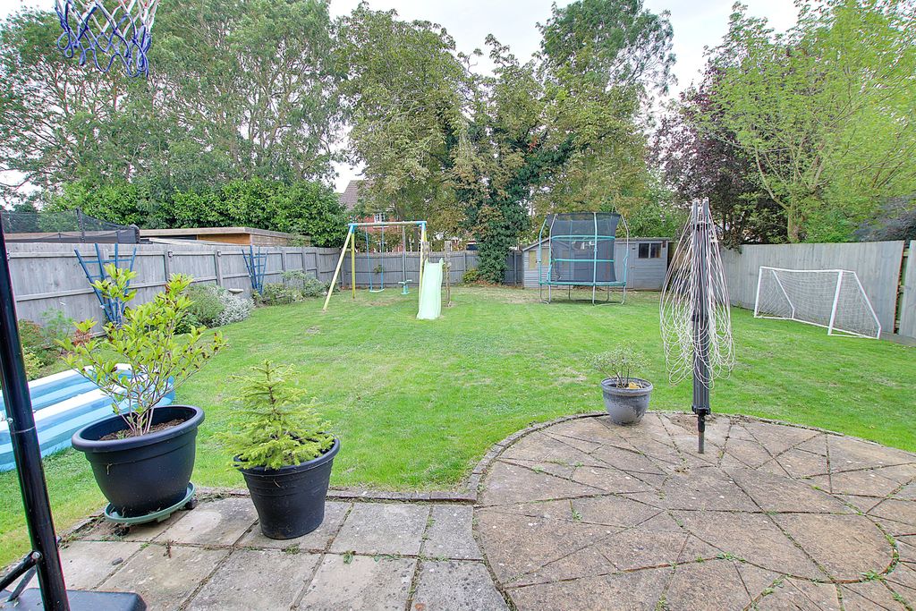 Property photo 3 of 19