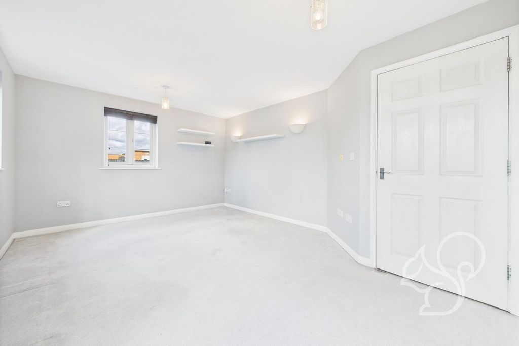 Property photo 3 of 9 Cam01254G0-Pr0323-Still009.Jpg