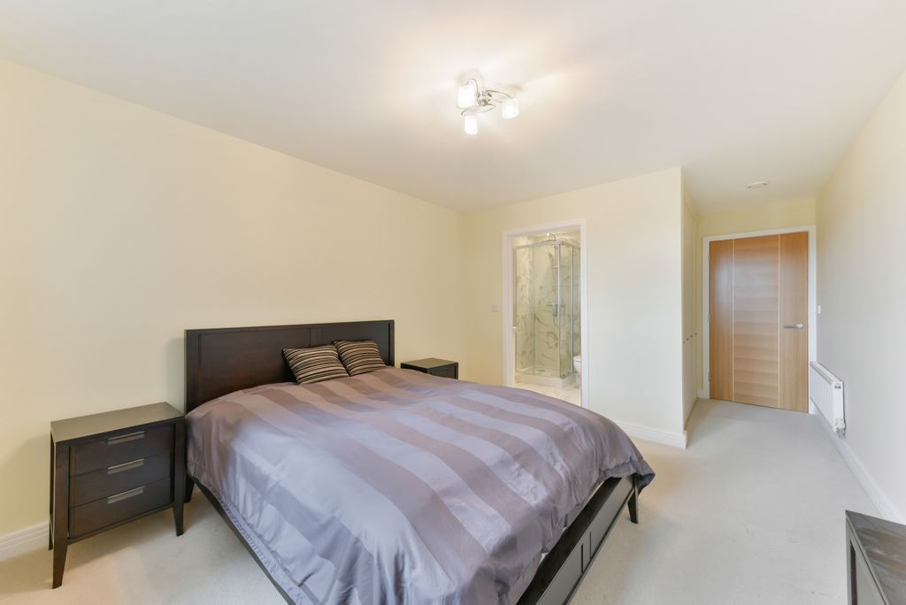 Property photo 1 of 17 Picture No. 02