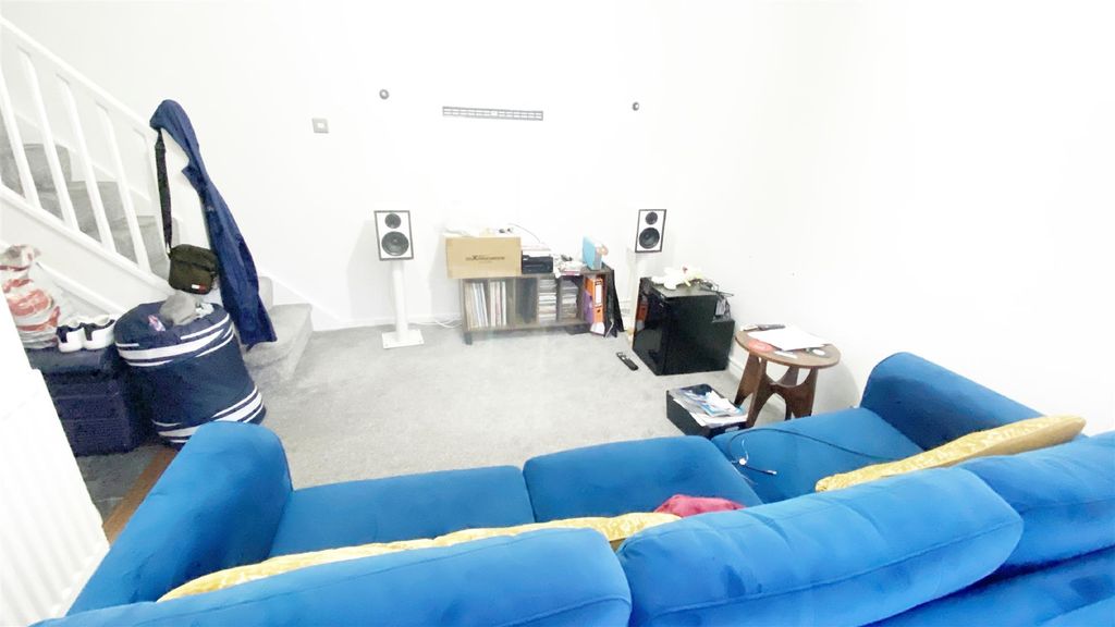 Property photo 3 of 12 Living Room
