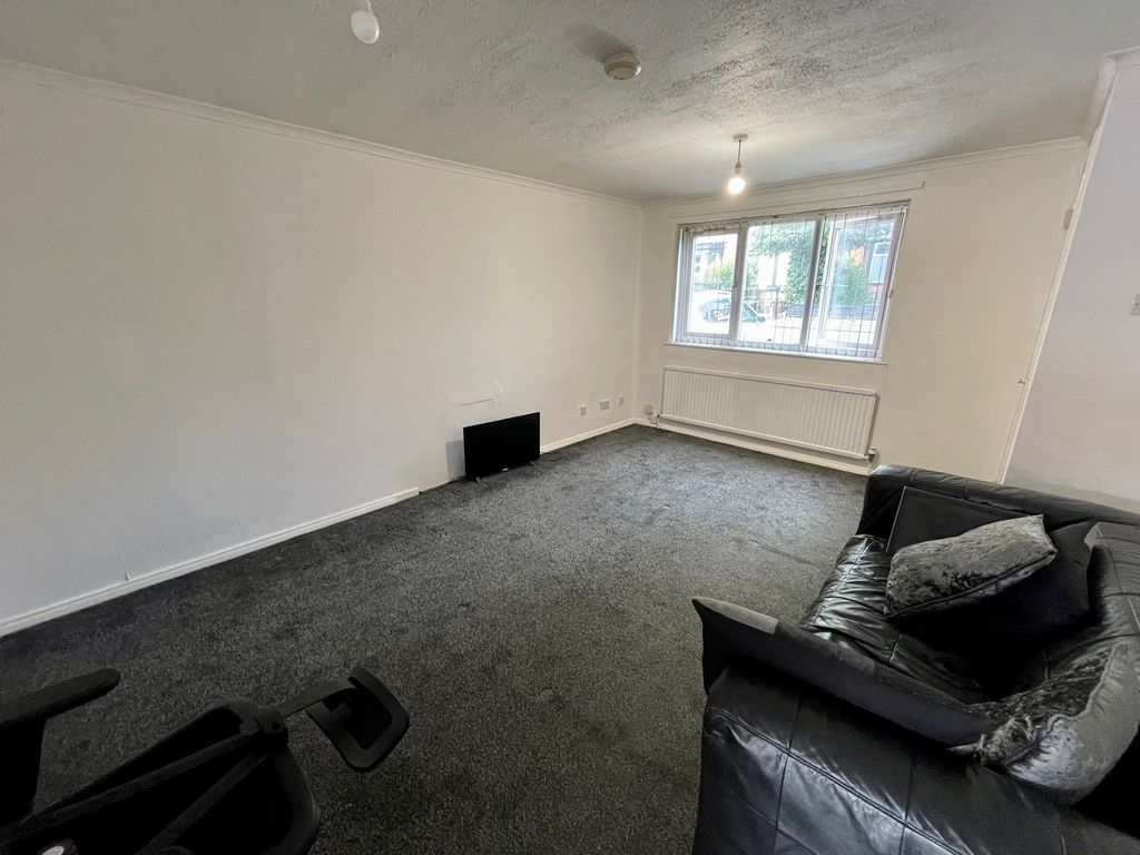 Property photo 2 of 8 0 General